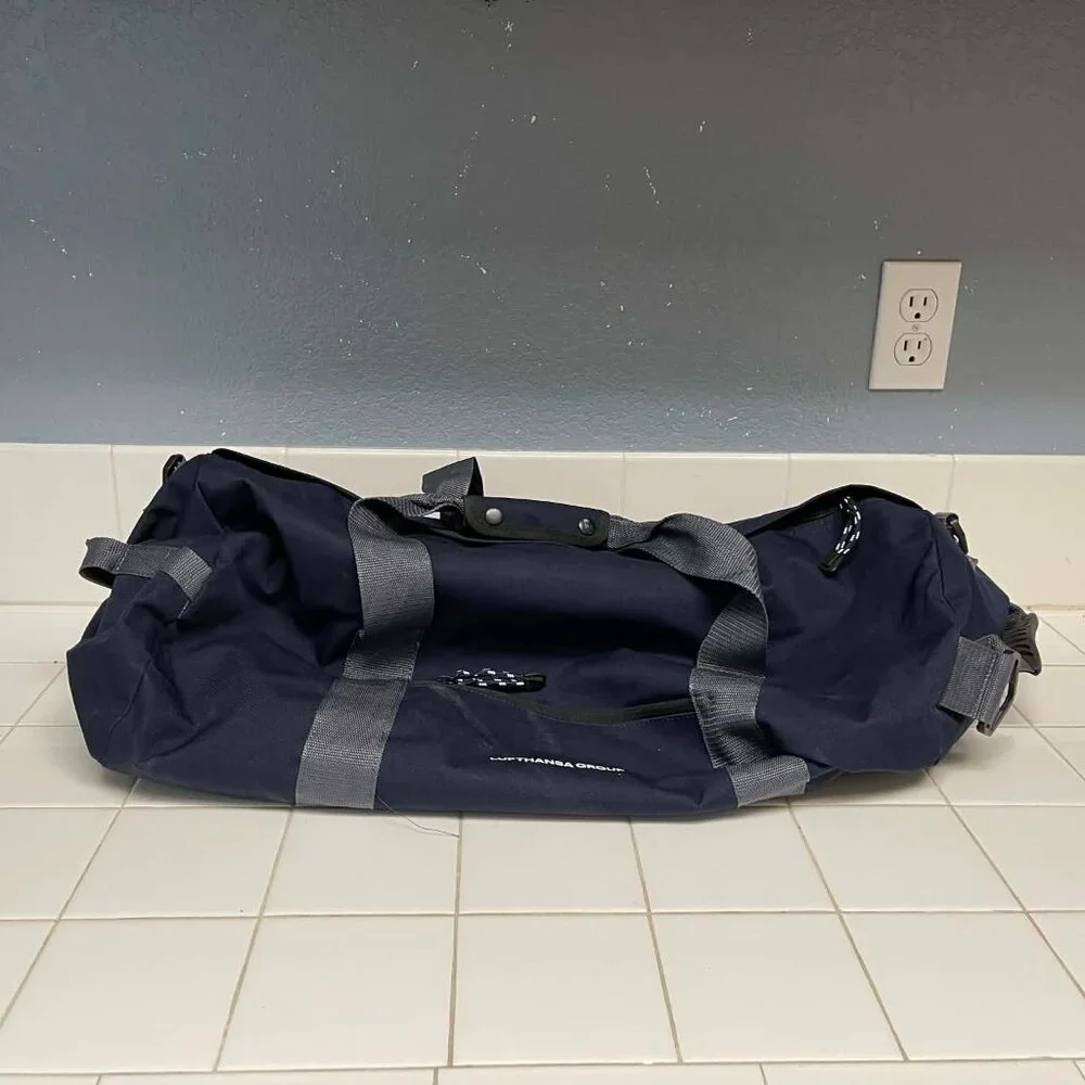 Lufthansa group duffle/travel bag